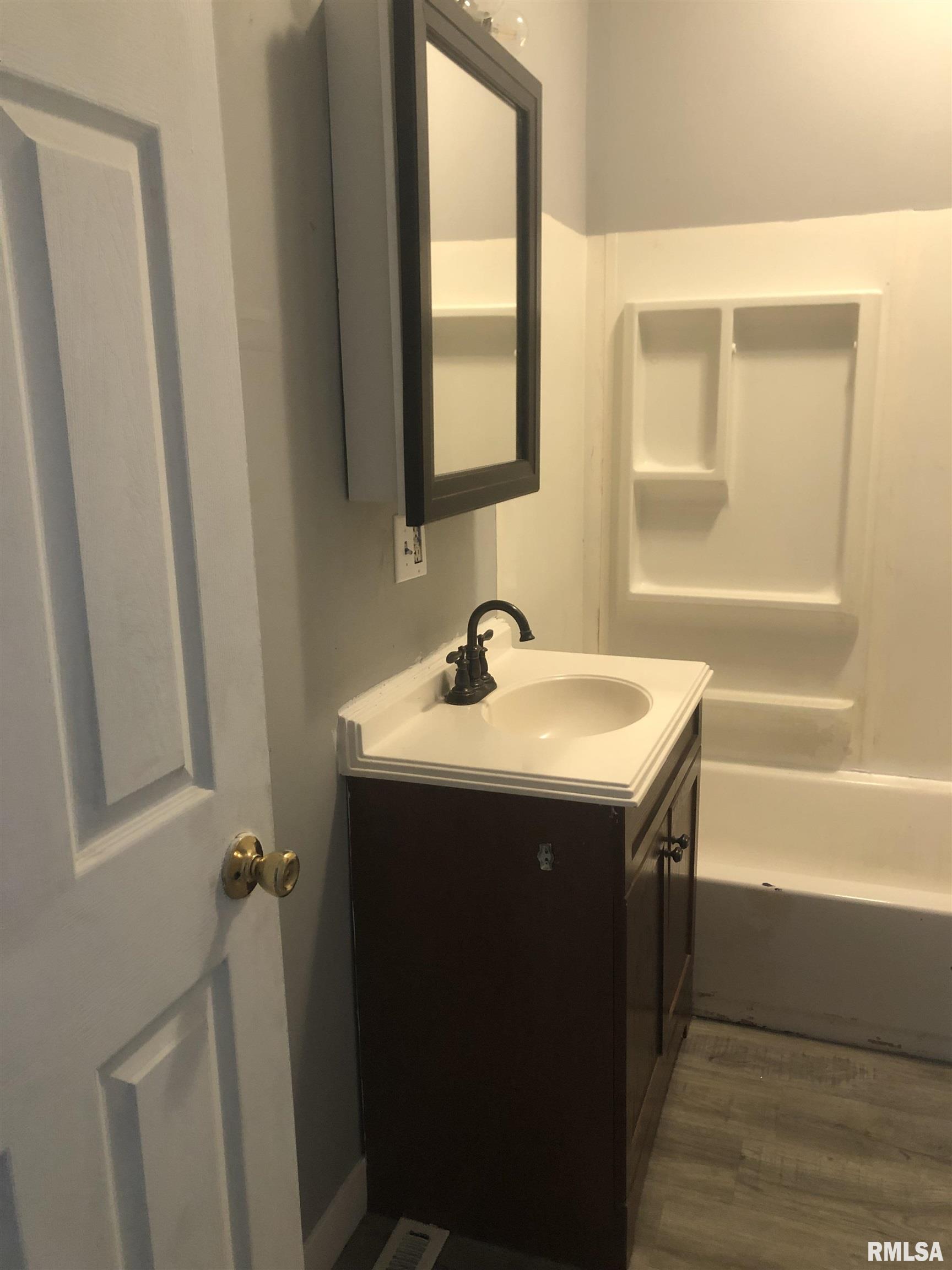 1301 Morton Avenue Springfield, IL 62702 - Photo 7 of 11