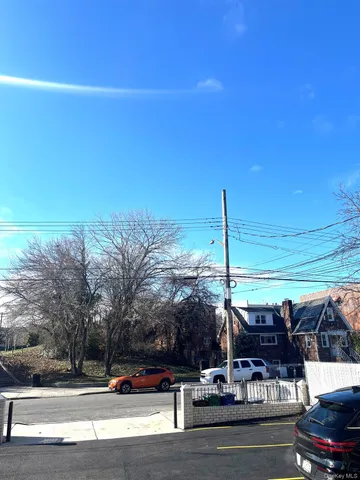 $3,000 | 520 Ellsworth Avenue, Unit 2A | Throgs Neck