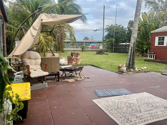 a view of outdoor space yard deck and patio
