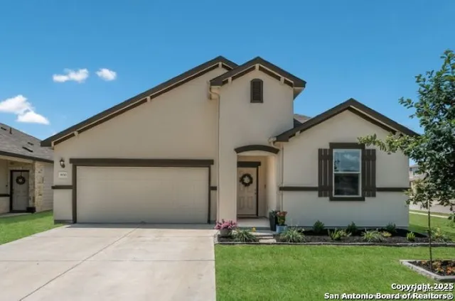 $1,825 | 3930 Legend Woods, New Braunfels, TX 78130