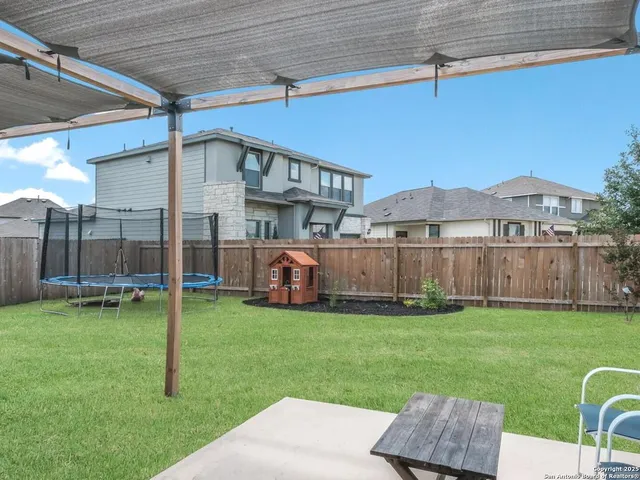 $1,825 | 3930 Legend Woods, New Braunfels, TX 78130