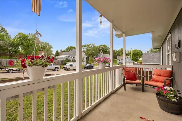 $232,000 | 900 Oak Terrace, Knob Noster, MO 65336