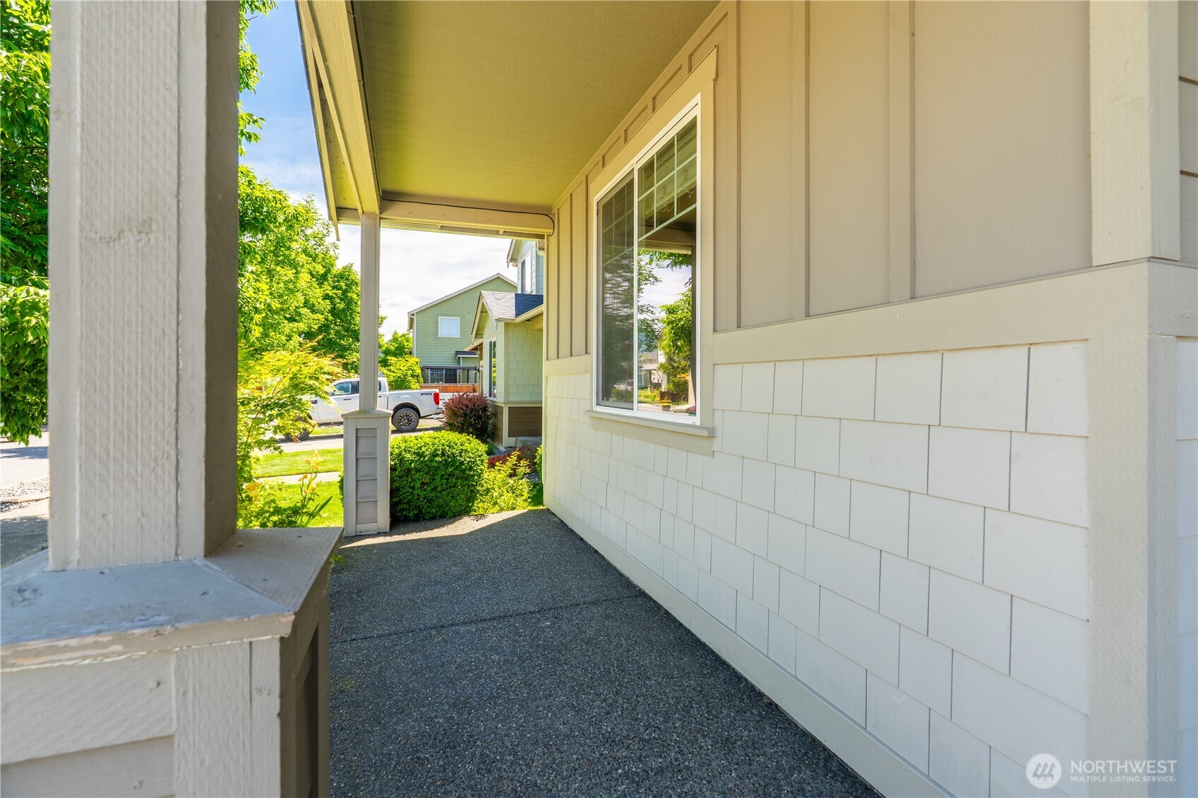 242 Riggs Drive East Enumclaw, WA 98022 - Photo 37 of 40 a view of an entryway