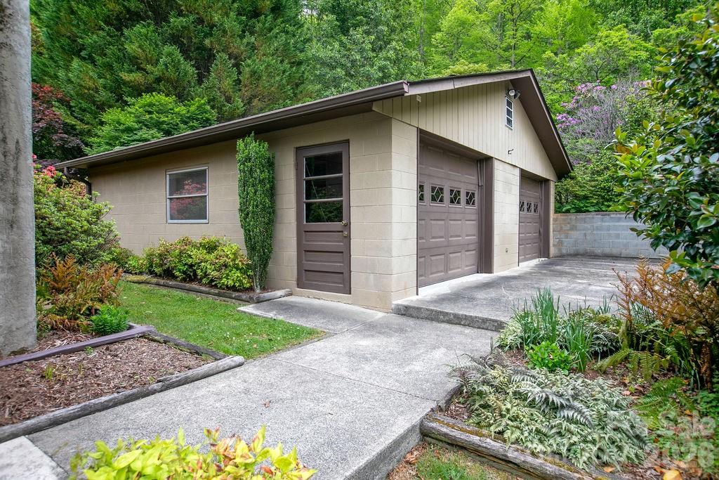 520 Blythe Road Pisgah Forest, NC 28768 - Photo 25 of 43
