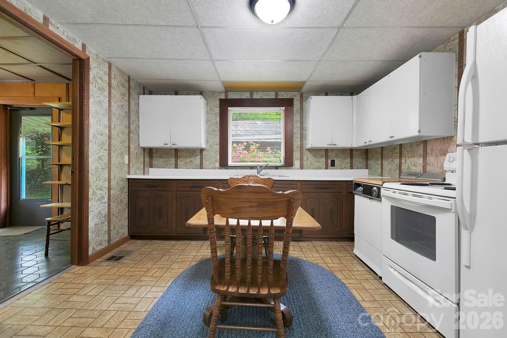 520 Blythe Road Pisgah Forest, NC 28768 - Photo 10 of 43
