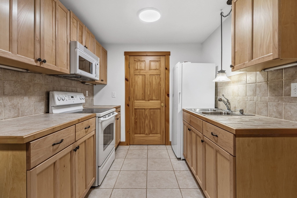302 Main Road Westhampton, MA 01027 - Photo 33 of 42