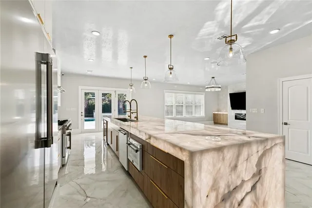 $1,950,000 | 4416 Rue Pl Pontchartrain, Kenner, LA 70065