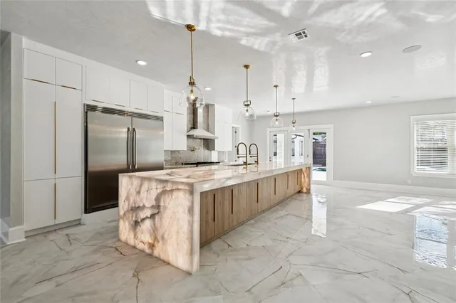 $1,950,000 | 4416 Rue Pl Pontchartrain, Kenner, LA 70065