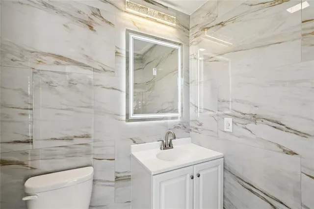 $1,950,000 | 4416 Rue Pl Pontchartrain, Kenner, LA 70065