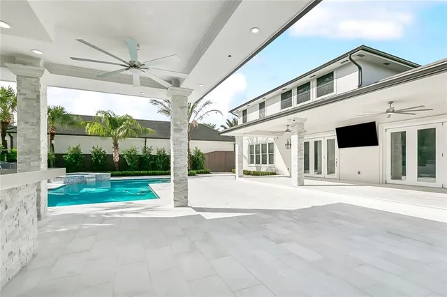 $1,950,000 | 4416 Rue Pl Pontchartrain, Kenner, LA 70065