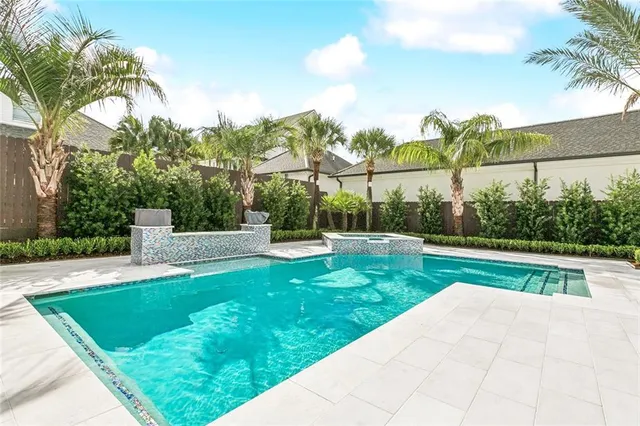 $1,950,000 | 4416 Rue Pl Pontchartrain, Kenner, LA 70065