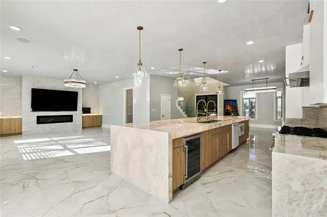 $1,950,000 | 4416 Rue Pl Pontchartrain, Kenner, LA 70065