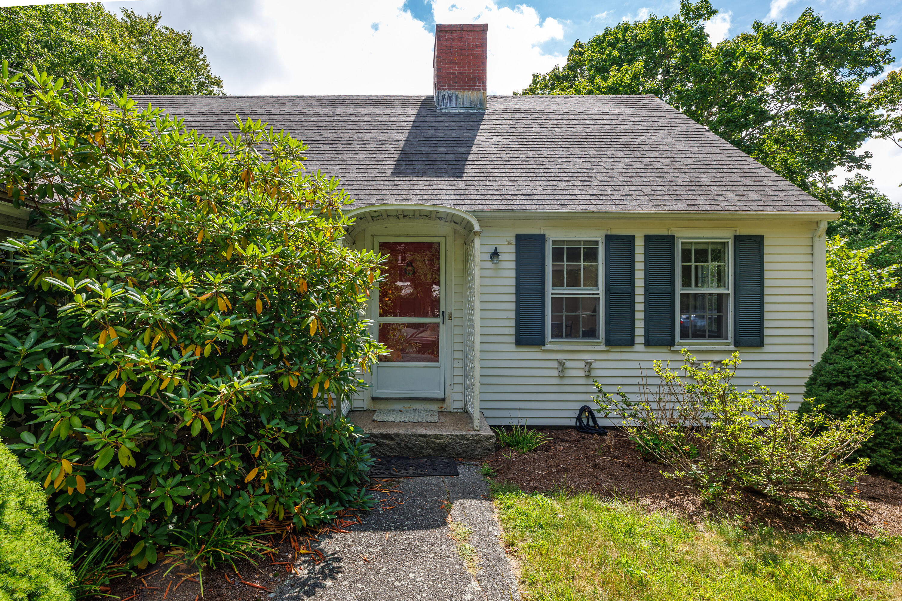 24 High Road Southwest Harbor, ME 04679 - Photo 2 of 67 Exterior Front