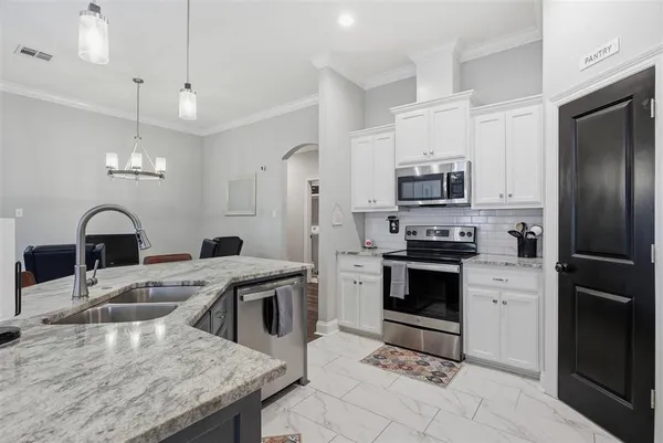 $264,900 | 1754 Khamiel Drive, Lake Charles, LA 70611