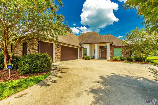 $460,000 | 13110 Cypress Swamp Drive, Geismar, LA 70734