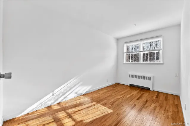 $3,250 | 200-04 39th Avenue | Auburndale