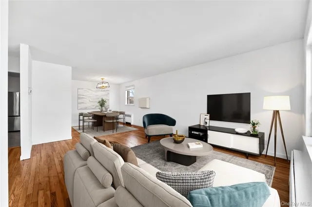 $3,250 | 200-04 39th Avenue | Auburndale