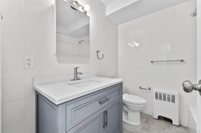 $3,250 | 200-04 39th Avenue | Auburndale