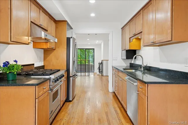 $1,795,000 | 70 Waters Edge, Unit 70, Rye, NY 10580