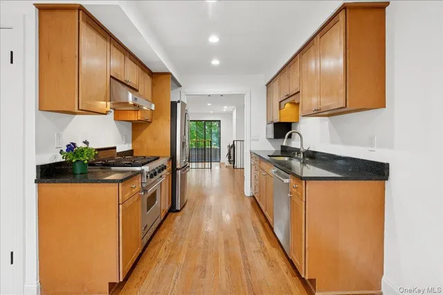 $1,795,000 | 70 Waters Edge, Unit 70, Rye, NY 10580