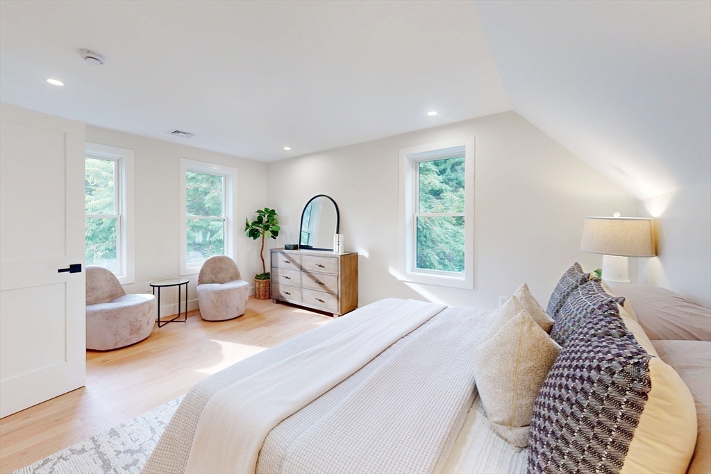 61 Forest Street Wakefield, MA 01880 - Photo 13 of 34