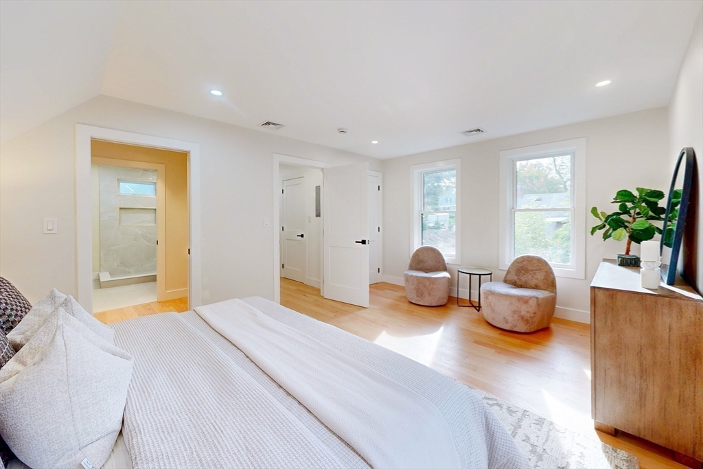 61 Forest Street Wakefield, MA 01880 - Photo 14 of 34