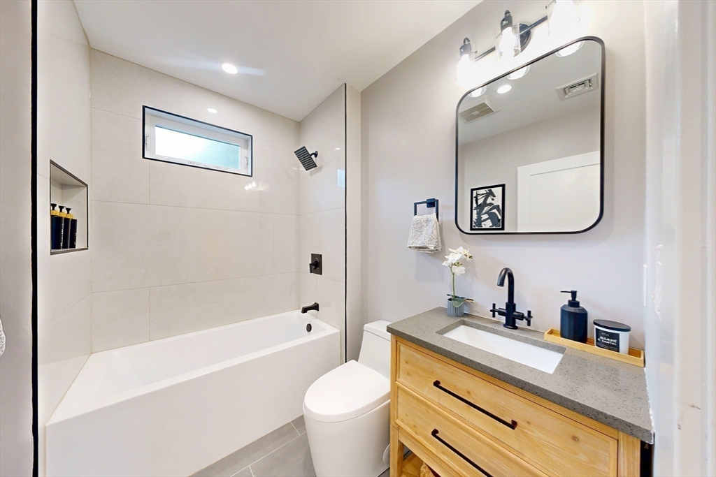 61 Forest Street Wakefield, MA 01880 - Photo 21 of 34