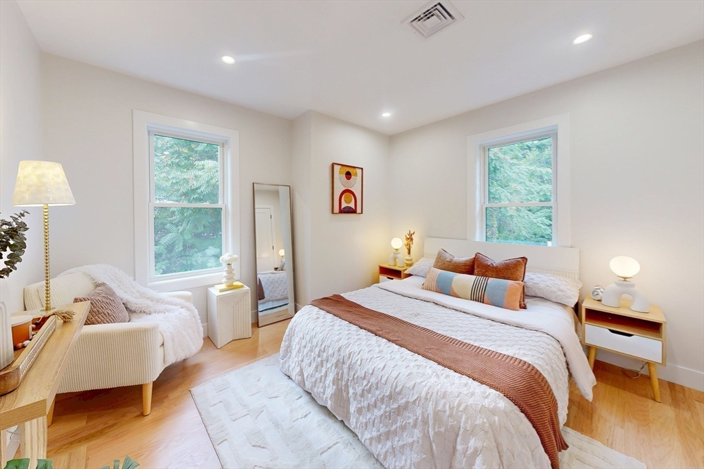 61 Forest Street Wakefield, MA 01880 - Photo 22 of 34