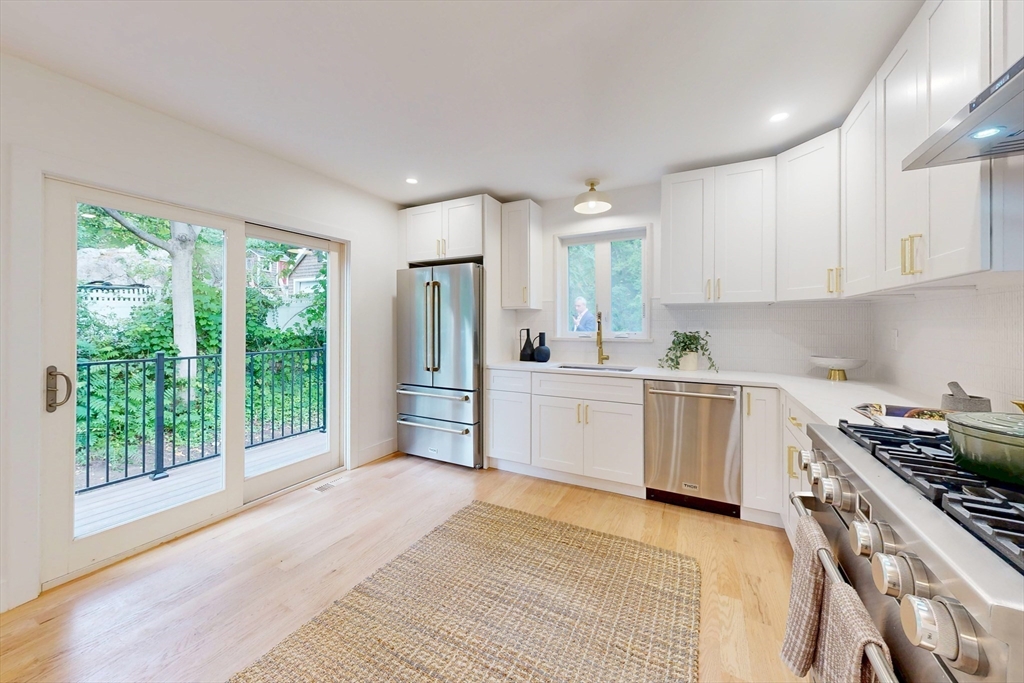 61 Forest Street Wakefield, MA 01880 - Photo 4 of 34