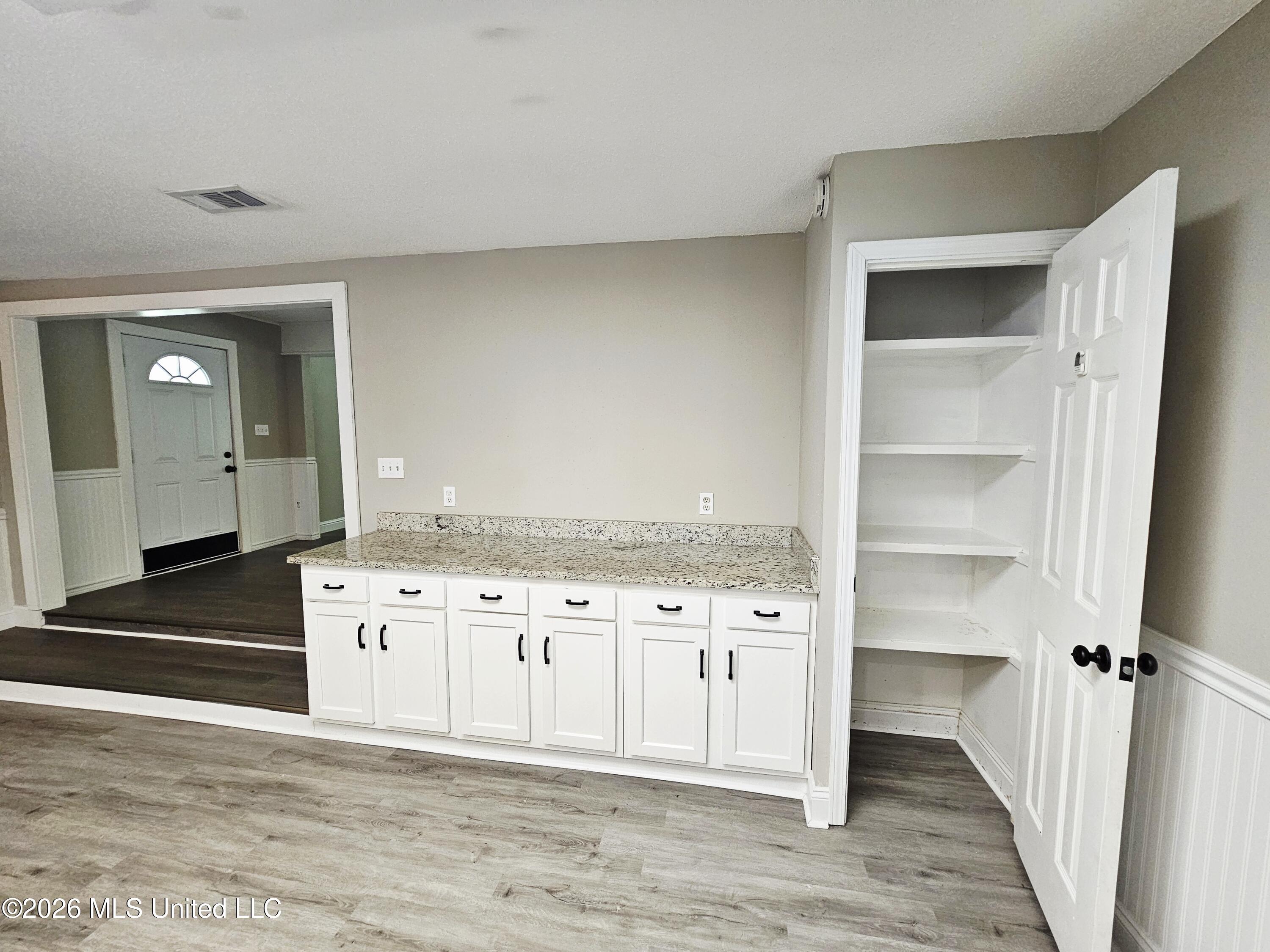 23415 Indian Ridge Road Picayune, MS 39466 - Photo 11 of 35 Kitchen and pantry