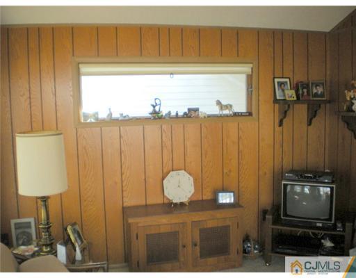 705 B Croydon Road Monroe Township, NJ 08831 - Photo 14 of 19 Gallery Image 14