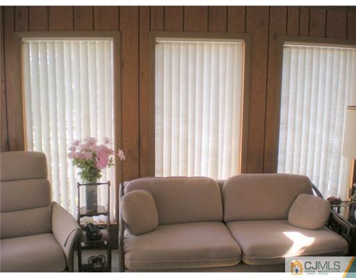 705 B Croydon Road Monroe Township, NJ 08831 - Photo 5 of 19 Gallery Image 5