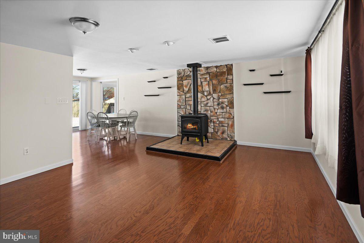 1108 Rudder Avenue Manahawkin, NJ 08050 - Photo 3 of 28 Upon Entry View