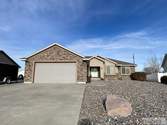 $369,000 | 886 East Falcon Circle, Blackfoot, ID 83221