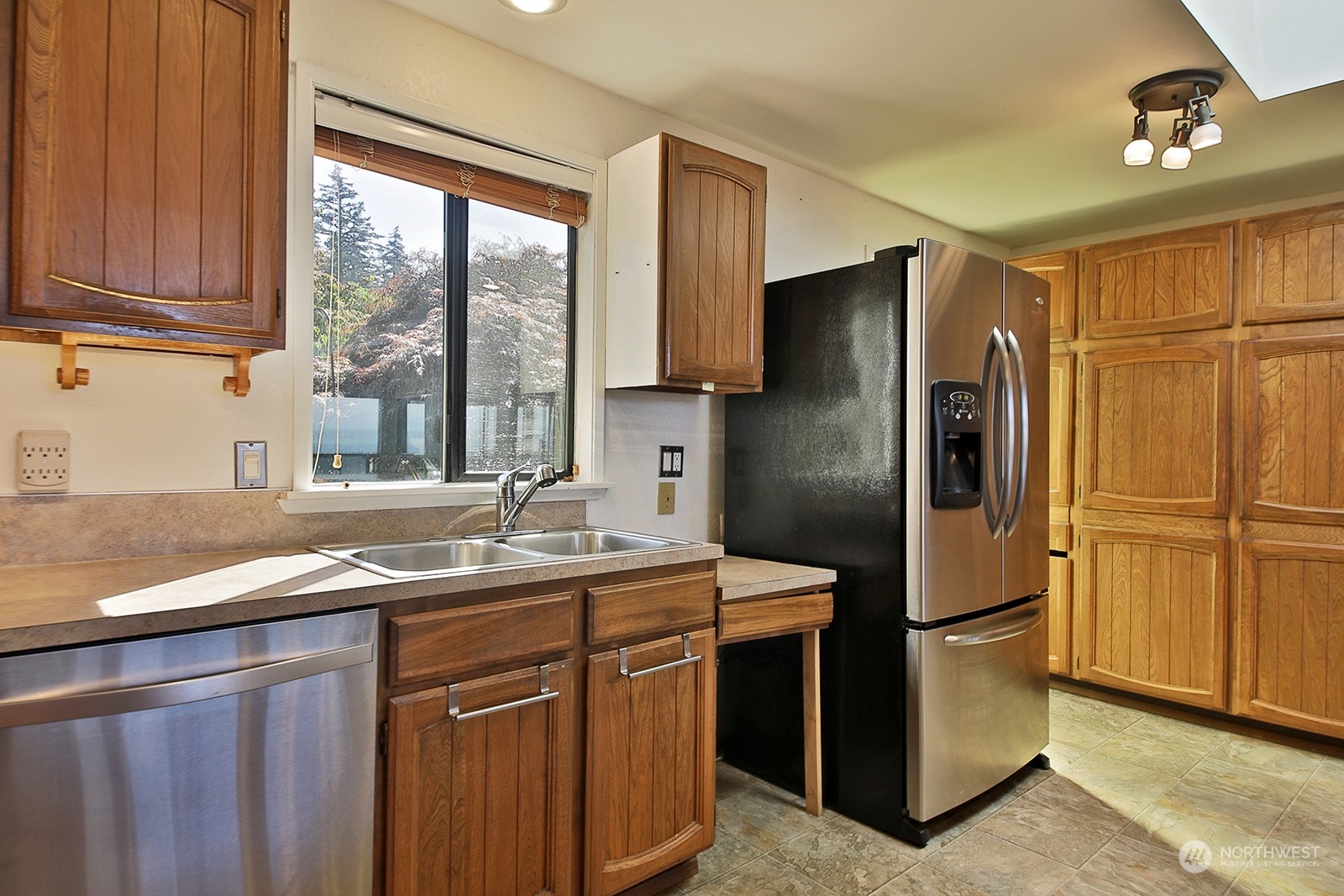 5496 Windmill Lane Freeland, WA 98249 - Photo 11 of 40