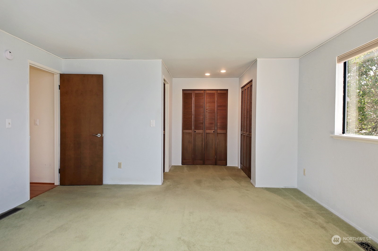 5496 Windmill Lane Freeland, WA 98249 - Photo 13 of 40