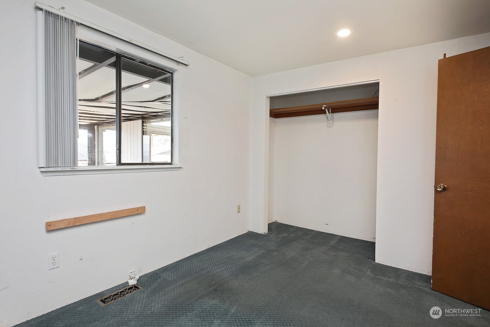 5496 Windmill Lane Freeland, WA 98249 - Photo 15 of 40