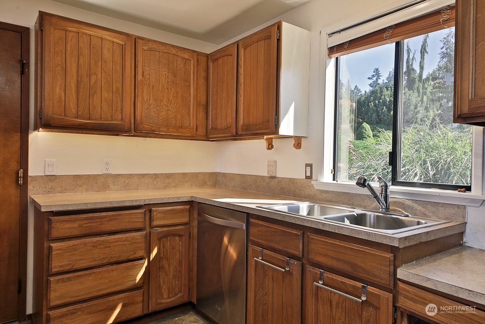 5496 Windmill Lane Freeland, WA 98249 - Photo 10 of 40