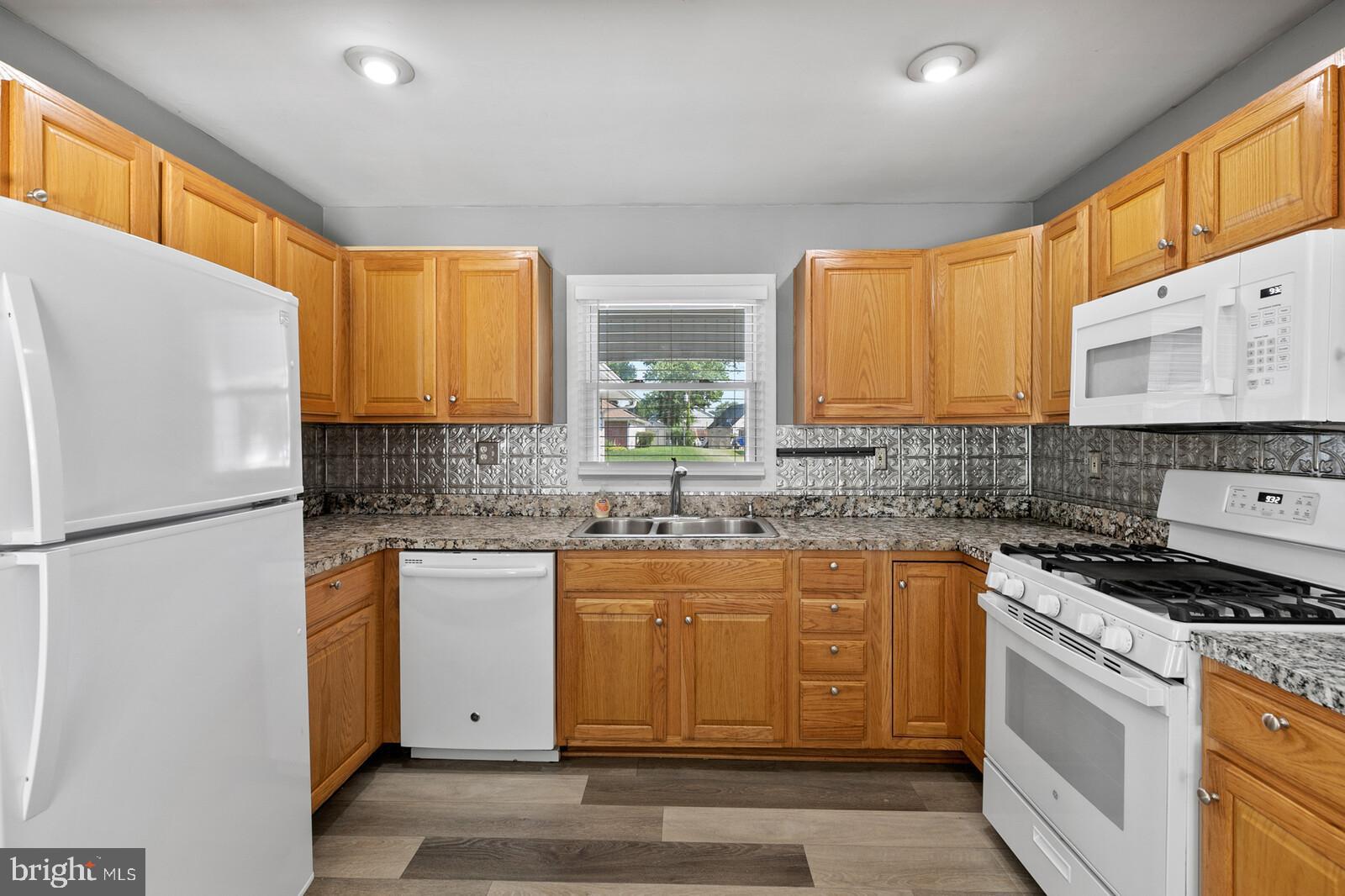 444 Charleston Road Willingboro, NJ 08046 - Photo 8 of 21