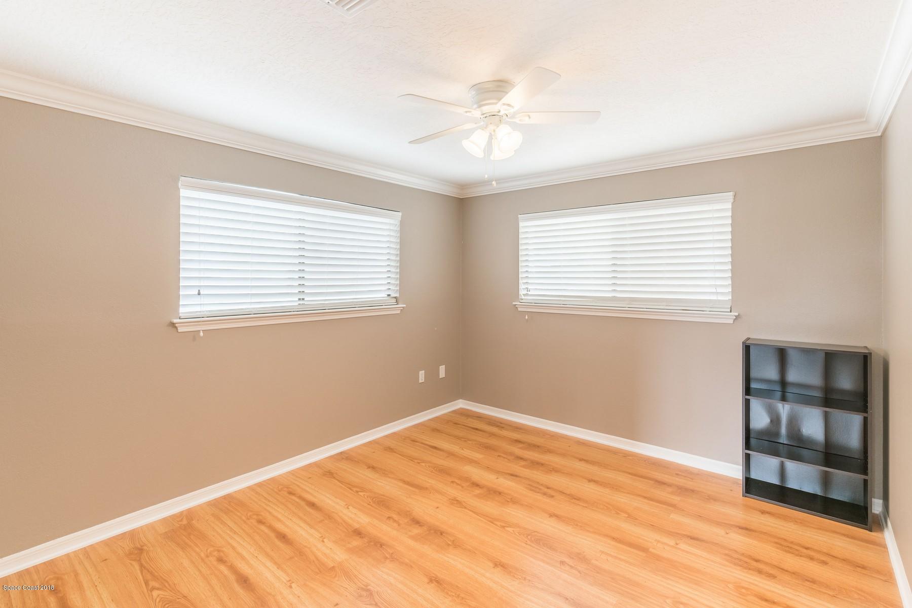 211 Sand Dollar Road Indialantic, FL 32903 - Photo 18 of 37 211SandDollar(156of216)-HDR