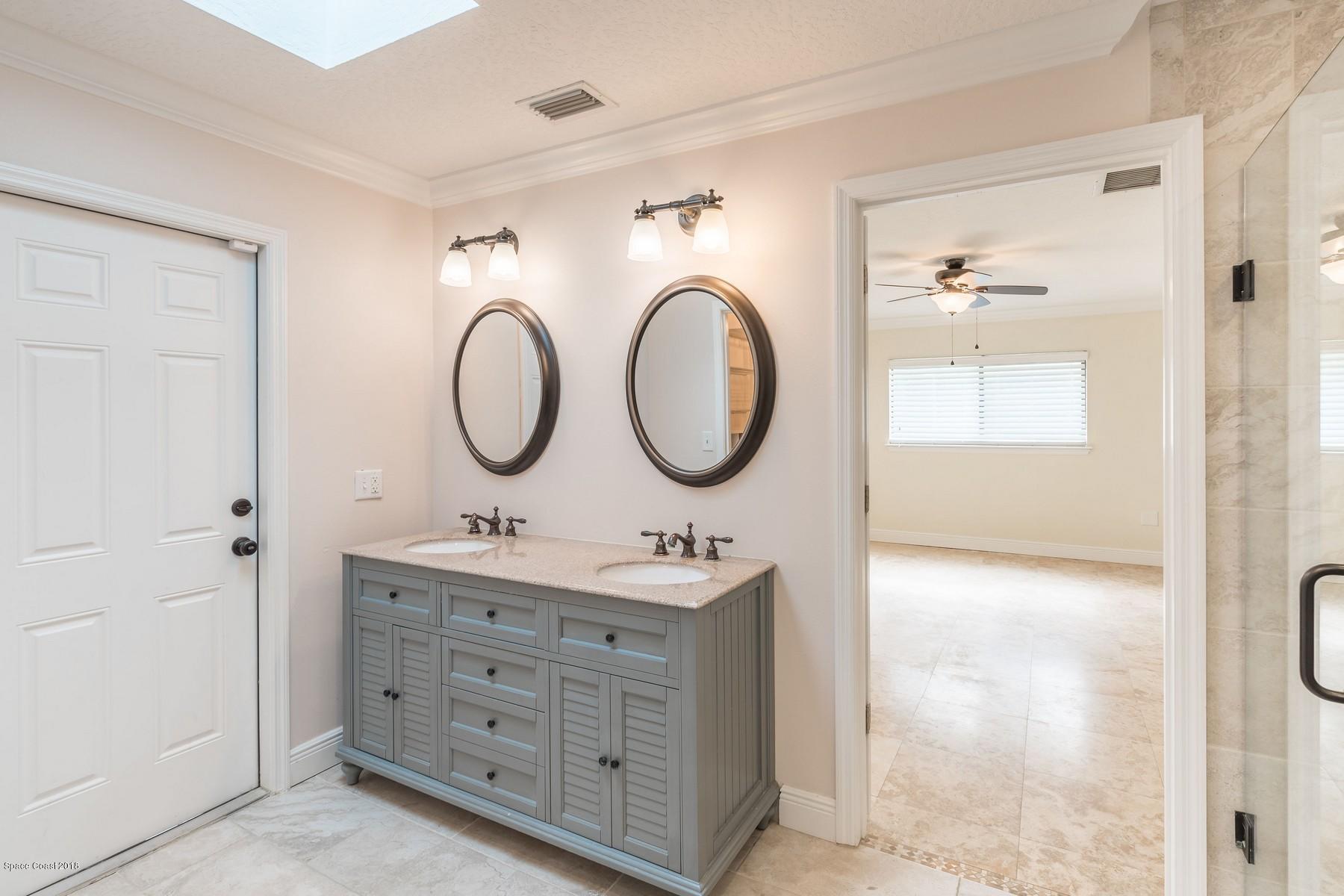 211 Sand Dollar Road Indialantic, FL 32903 - Photo 24 of 37 211SandDollar(122of216)-HDR