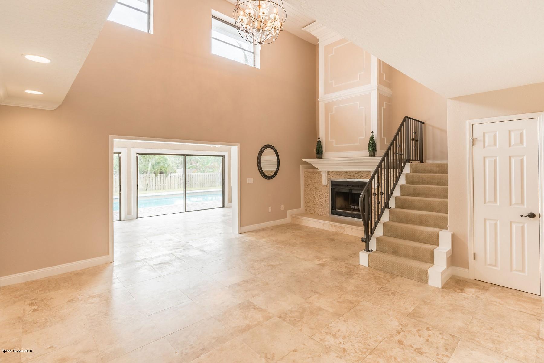 211 Sand Dollar Road Indialantic, FL 32903 - Photo 4 of 37 211SandDollar(58of216)-HDR