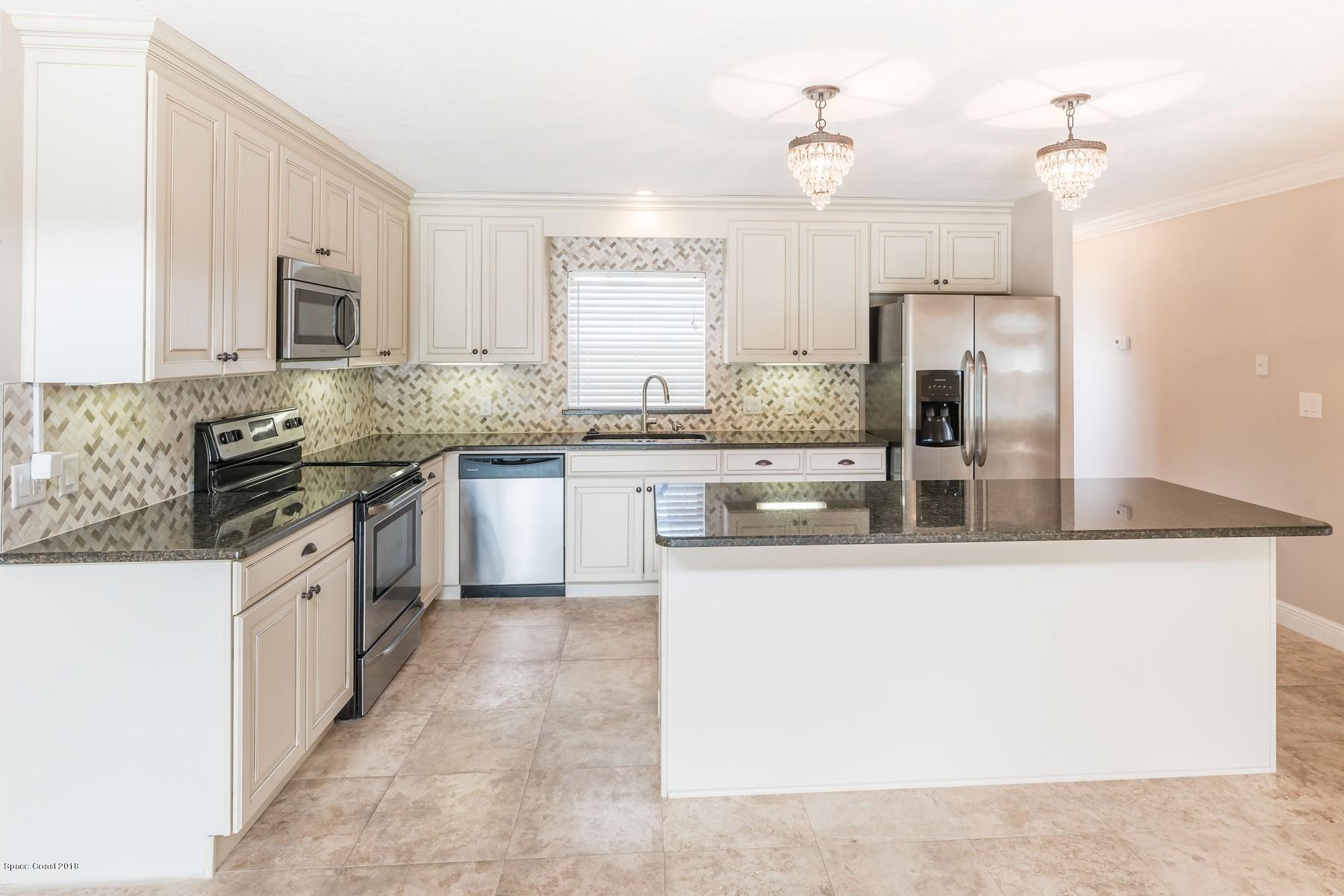 211 Sand Dollar Road Indialantic, FL 32903 - Photo 7 of 37 211SandDollar(77of216)-HDR