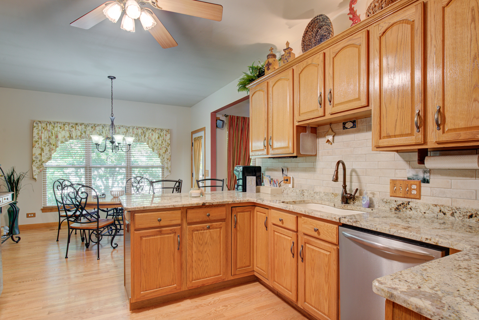 1353 Oak Ridge Lane Montgomery, IL 60538 - Photo 15 of 68 Gallery Image 15
