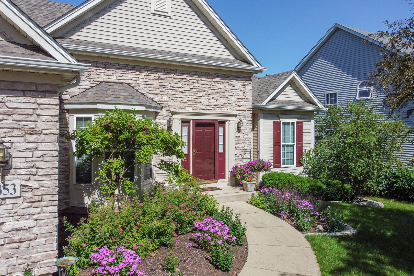 1353 Oak Ridge Lane Montgomery, IL 60538 - Photo 2 of 68 Gallery Image 2