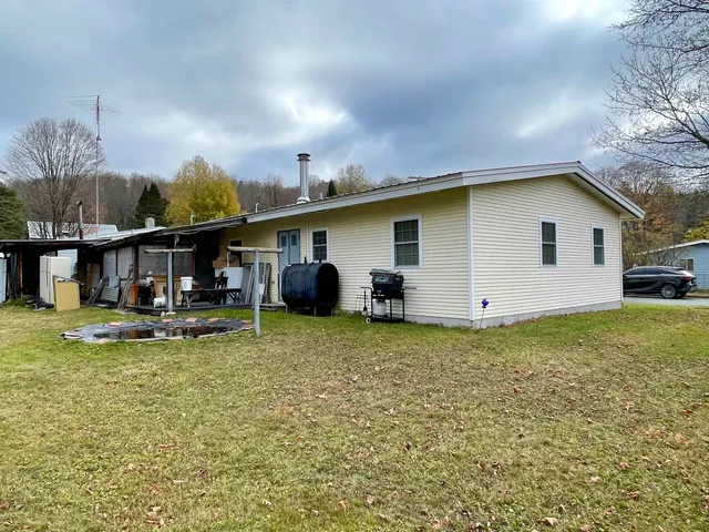 $195,000 | 26 Cross Street, East Haven, VT 05837