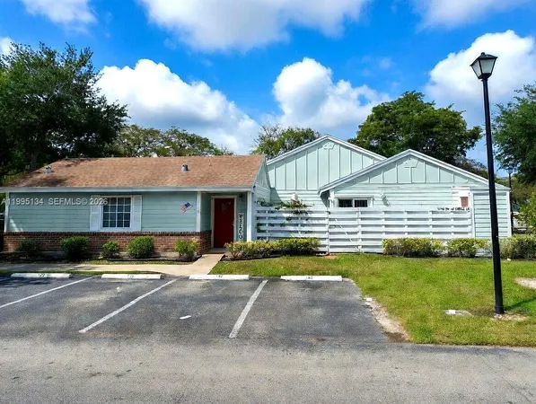 $330,000 | 13719 Southwest 147th Cir Lane, Unit 31, Miami, FL 33186