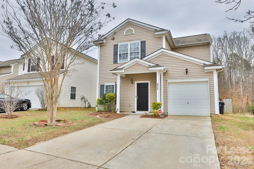 8946 Chalkstone Road Charlotte, NC 28216 - Photo 2 of 37