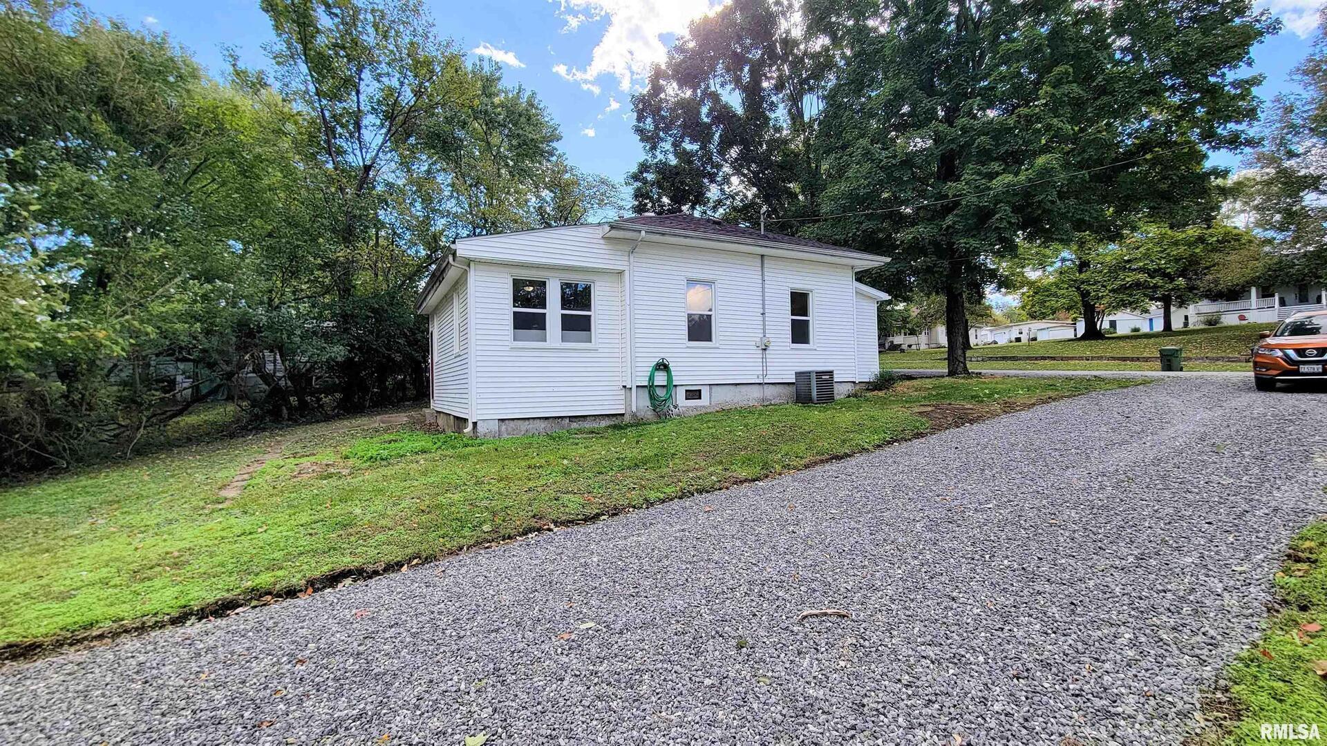 111 Wilmington Avenue Orient, IL 62874 - Photo 40 of 48