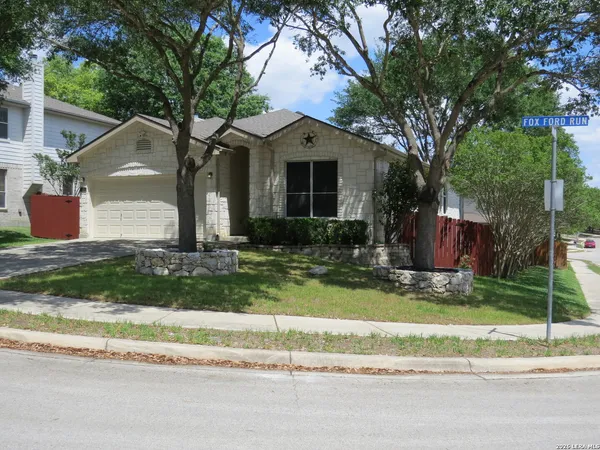 $1,900 | 508 Foxford Run Drive, Schertz, TX 78108